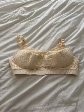 Nursing Lace Wireless Comfort Bra - Cream